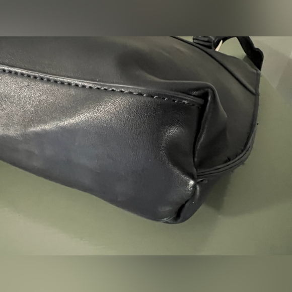 Roots 73 Crossbody - Picture 4 of 8